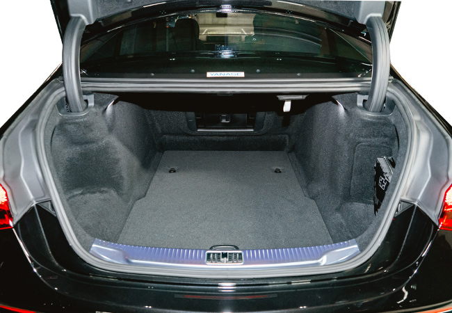luggage space of Mercedes-Benz S580 4 MATIC Side