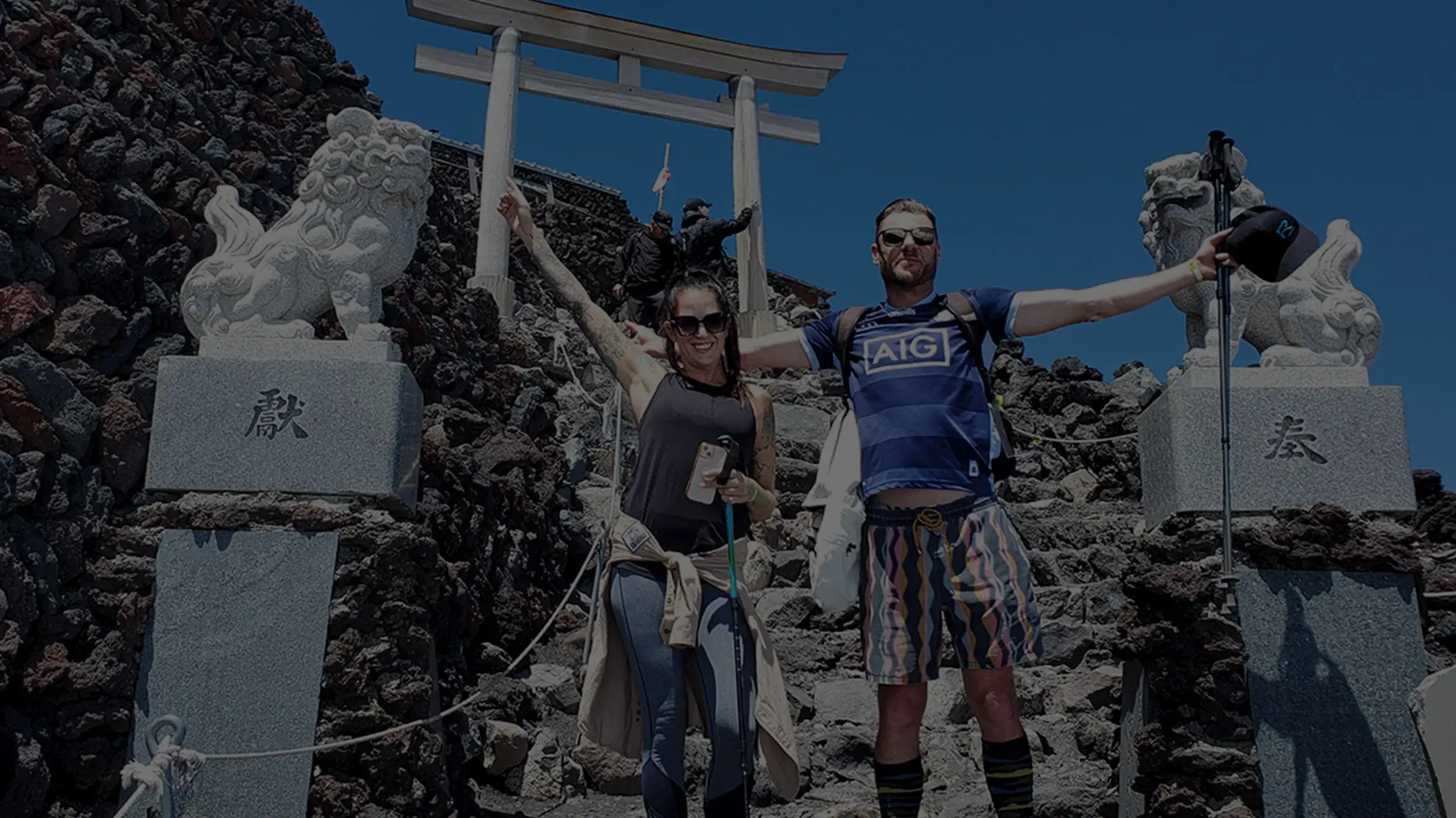 富士山で記念撮影