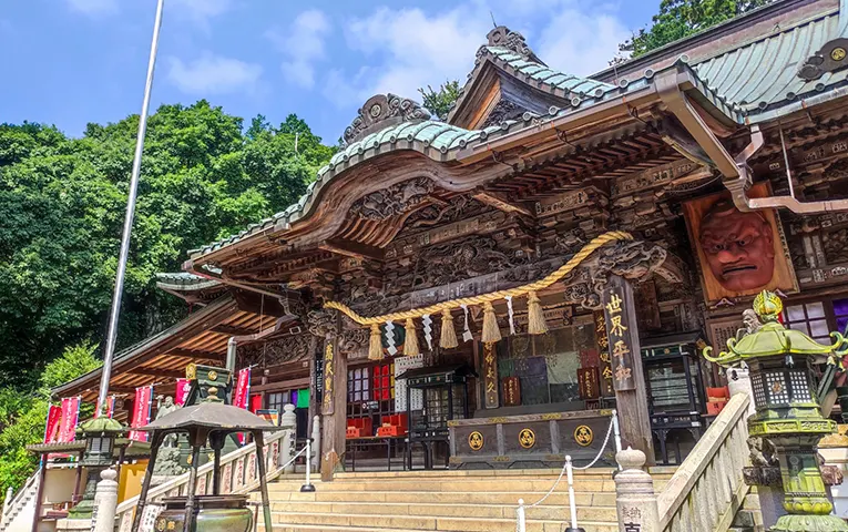 Takaoyama Yakuouin Yukiji Temple