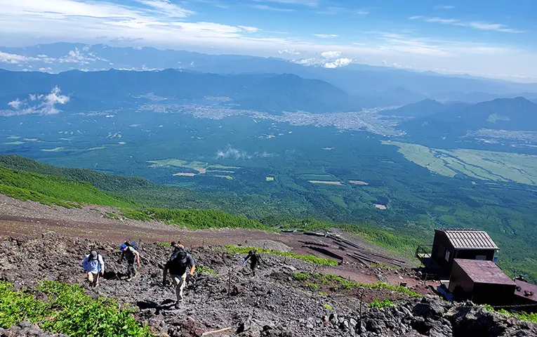 Mt.Fuji trekking tour with guide