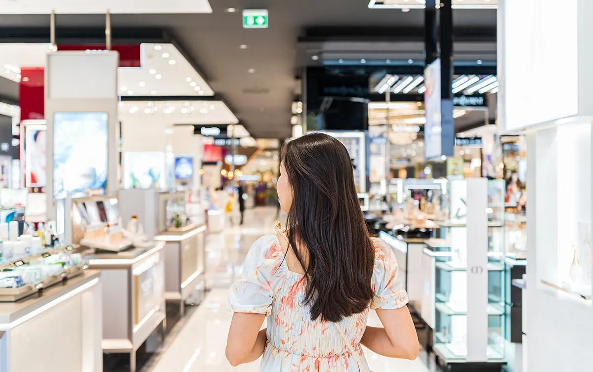 Exploring a department store in Ginza, Tokyo