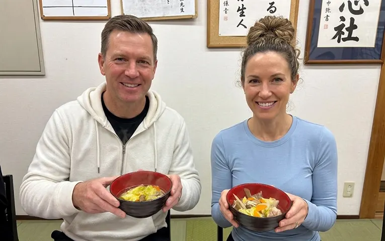 ボリューム満点の力士が食べる朝食をいただきます