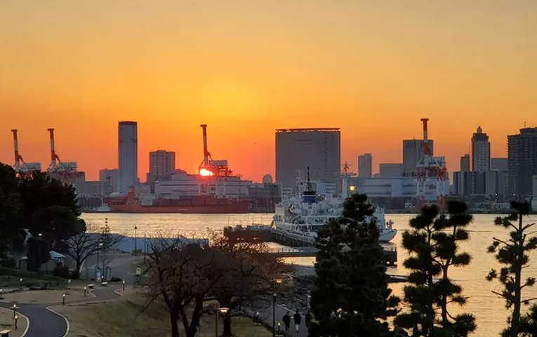 東京の夕日