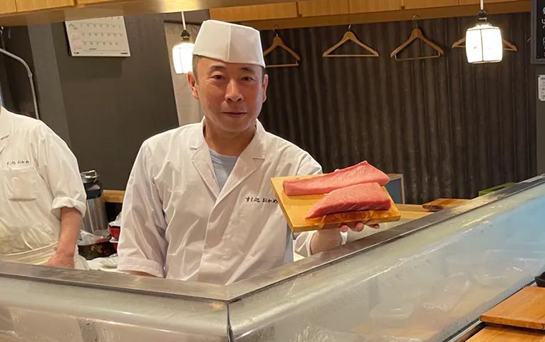 Sushi chef teach you how to make sushi