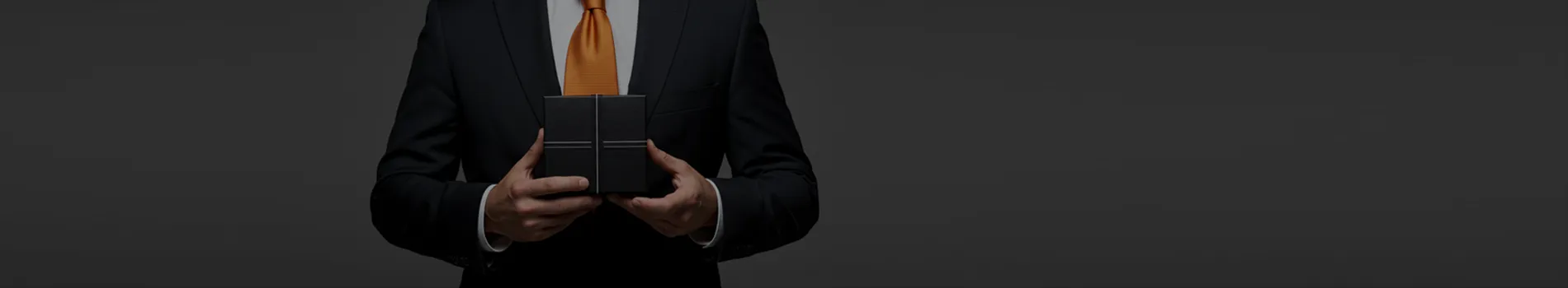 プレゼントを持つドライバー