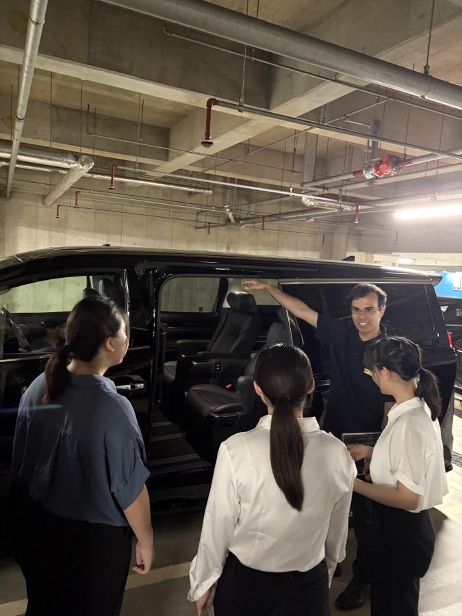 外国籍社員からホスピタリティを学ぶ