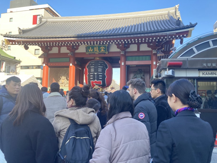 浅草寺へ
