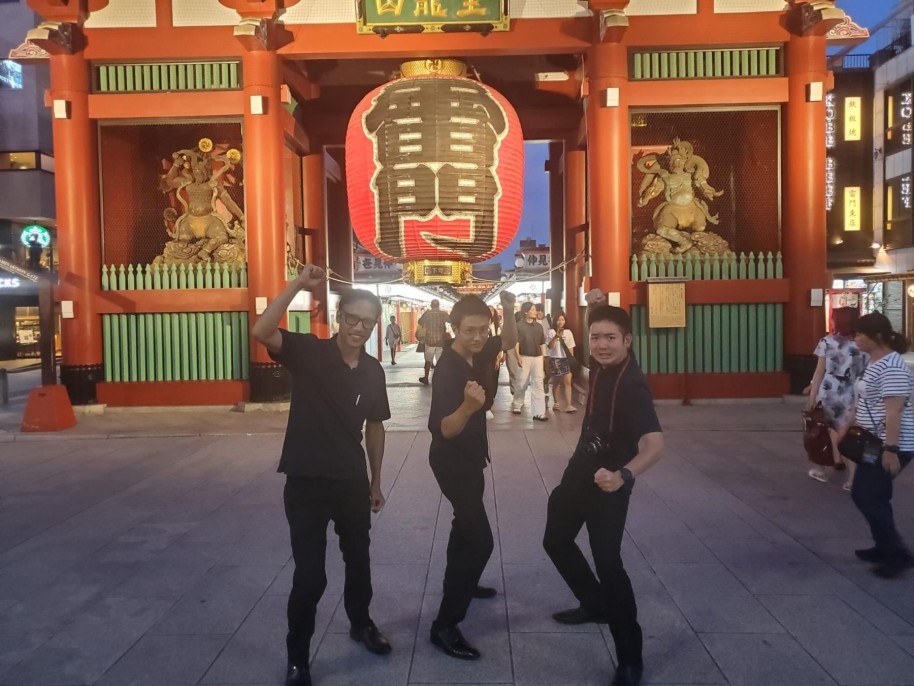 浅草寺にて