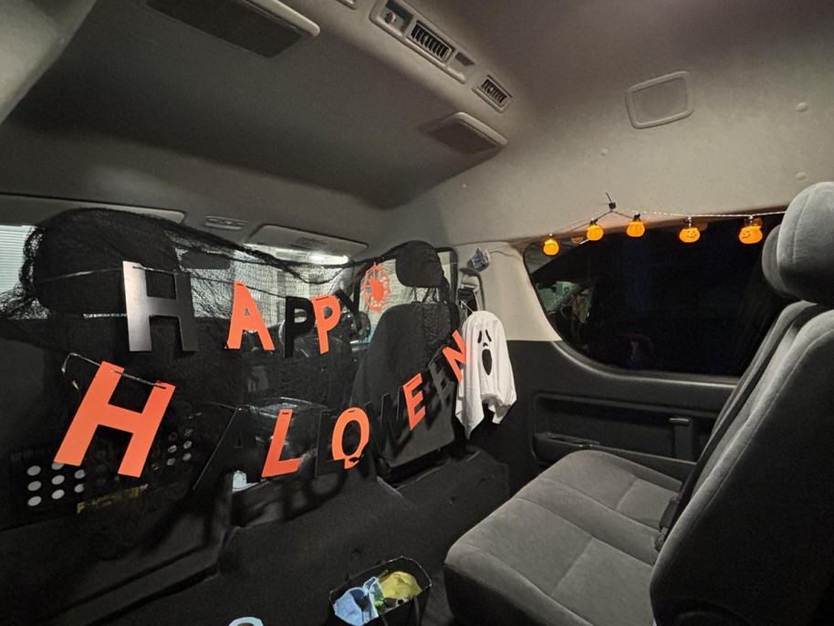 ハロウィン仕様の車内