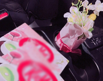 桜仕様の車内装飾