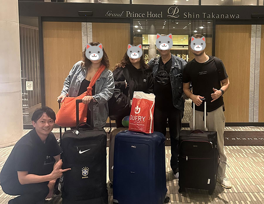 サッカー代表のエンブレムですぐ仲良くなれました。