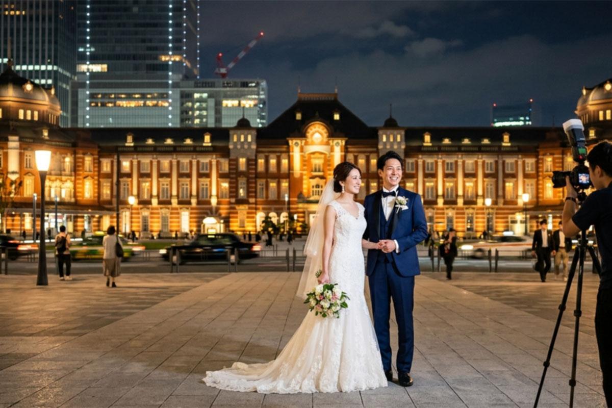 東京駅にて結婚式の前撮りの撮影に出会う