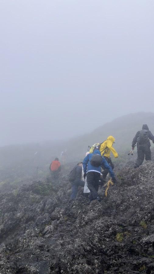 途中、天気が険しい場所も