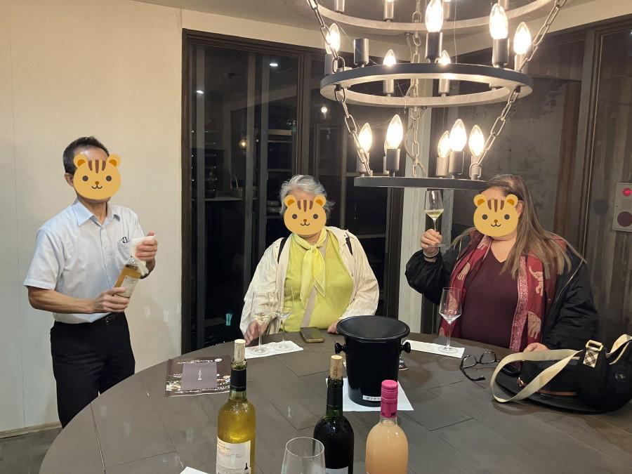 ゲストは山梨で5カ所のワイナリーで試飲を楽しみました。
