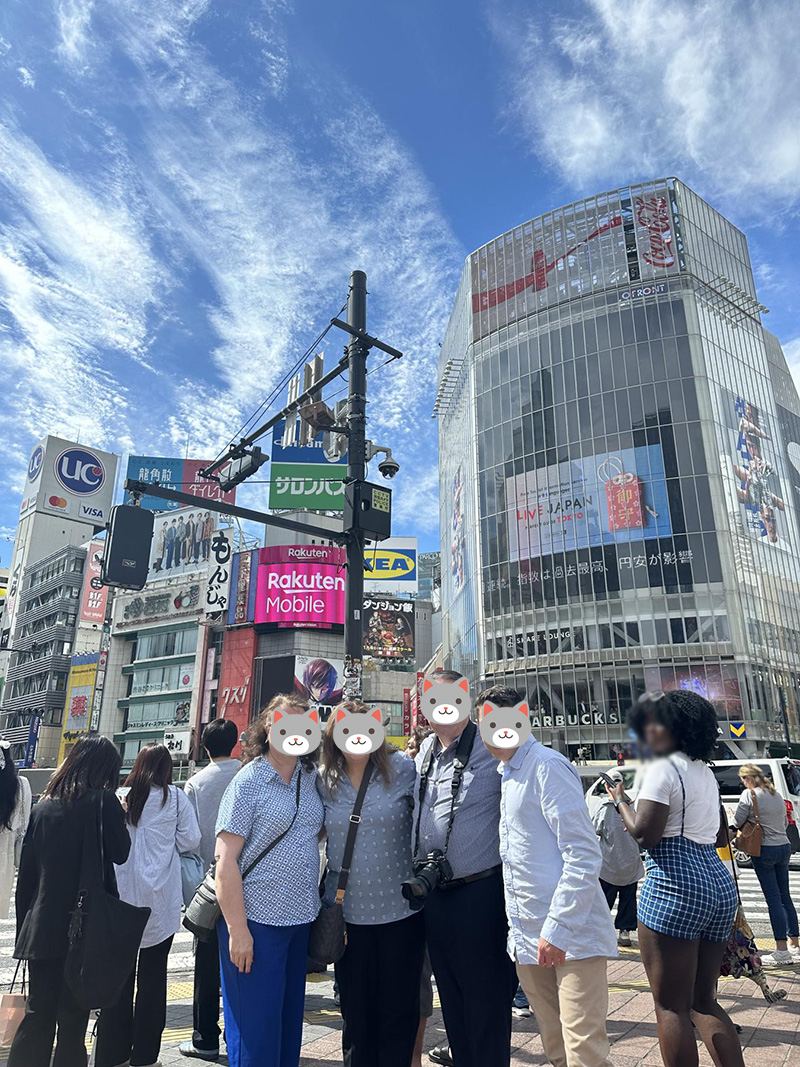 渋谷スクランブル交差点にて