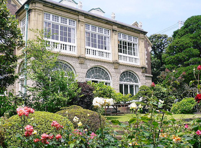 鳩山会館