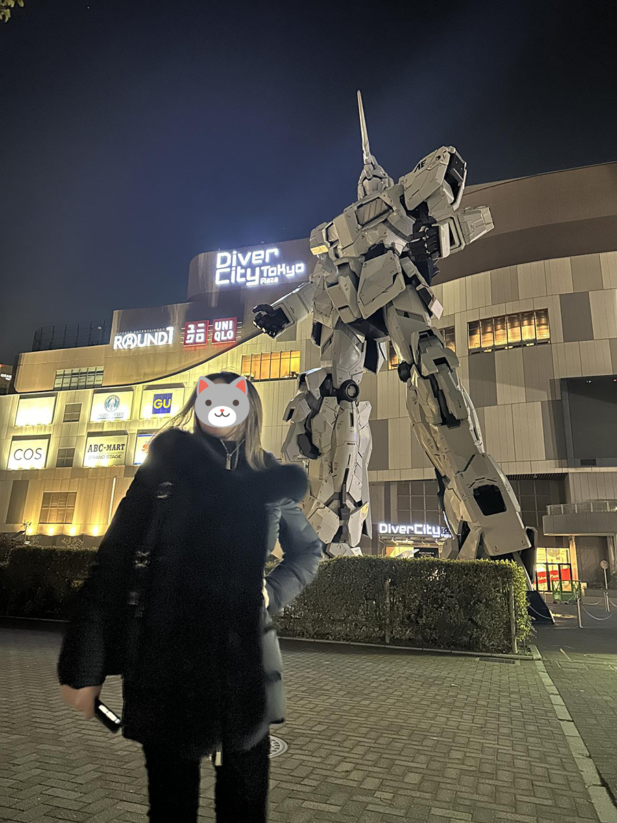 お台場でガンダムと撮影