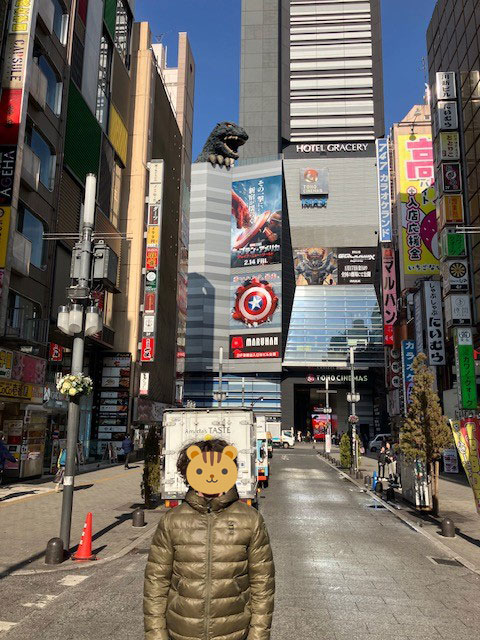新宿でゴジラと遭遇